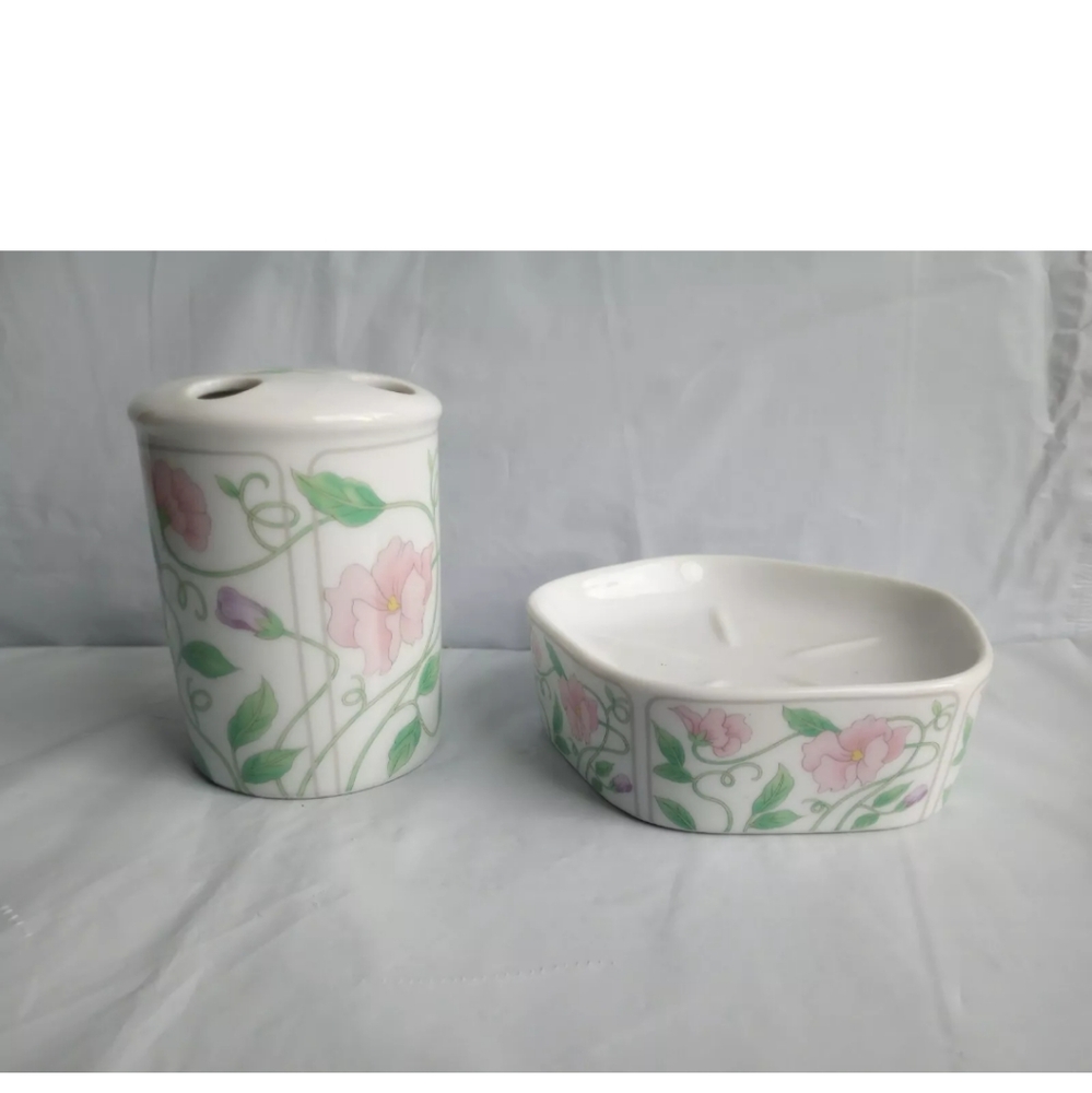 Vintage Bathroom Set 2PC Designed- Exclusively Designed by Andre Richard…